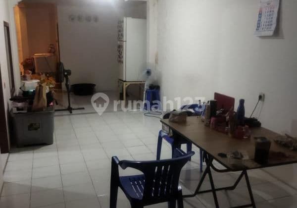 Rumah Tua Hitung Tanah Di Cengkareng