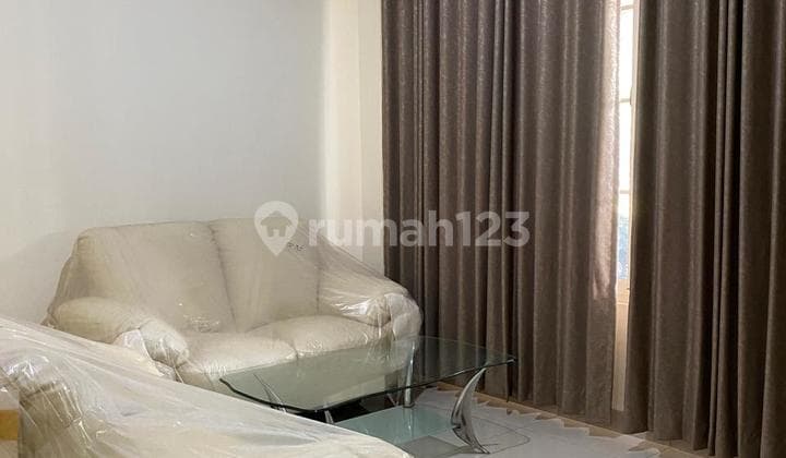 P Slv For Rent Cheapest House 6X15 Furnished West Europe Min. 2 Yrs