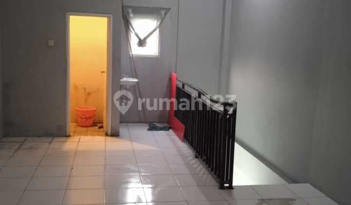 P Fl Disewakan Cepat Ruko 2 Lantai Uk 4X12 di Meruya Min. 2 Thn