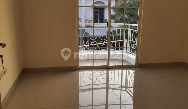 P Yl Disewakan Rumah 6X15 Hoek di West Europe Green Lake City