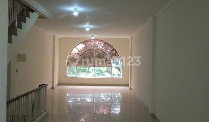 P FL Dijual Ruko 4.5x16 Hadap Jalan Boulevard Di Green Lake City