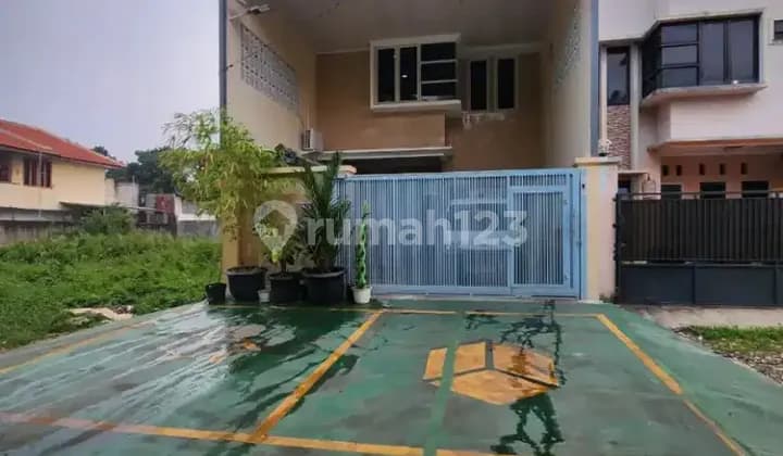 For Quick Sale 7X25 House Suitable for Business & Office in Joglo