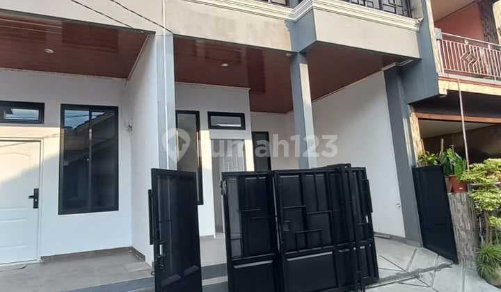 Rumah 2 Lantai Modern Siap Huni di Harapan Indah