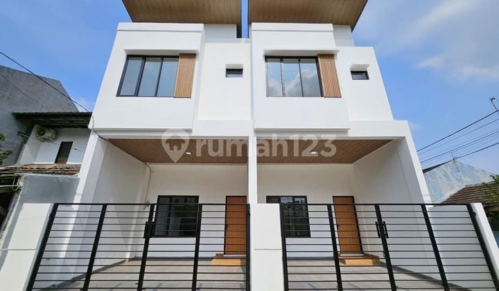 Rumah Nyaman & Aman di Pondok Ungu Permai - Siap Huni