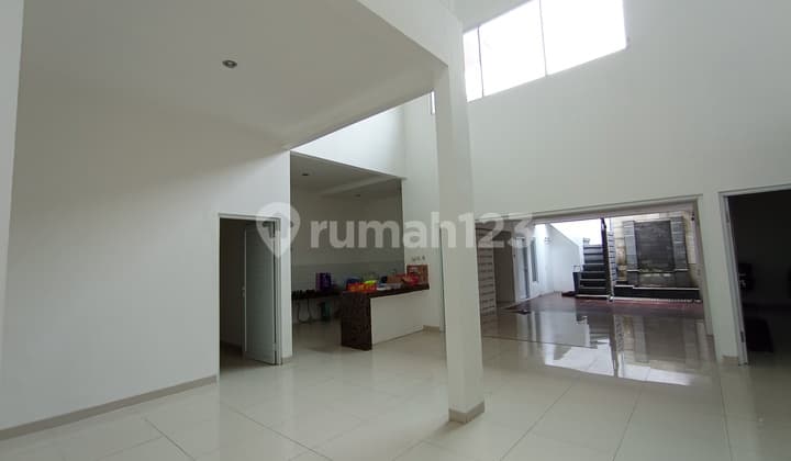 Dijual Rumah Bsi Full Renov Lokasi Strategis Siap Huni