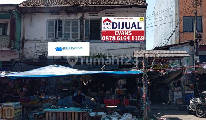 For sale: Ruko in Pasar Anyar and its house.