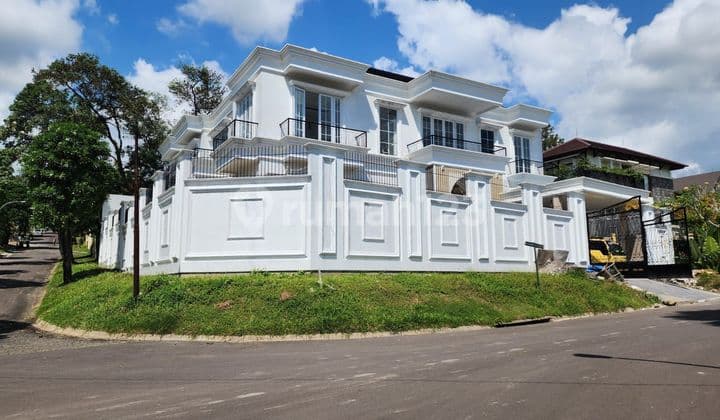 Dijual Rumah Mewah Di Mediterania 2 Posisi Hoek