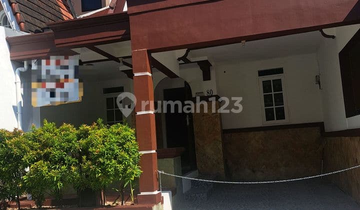 Disewakan Rumah di Victria Cluster Depan