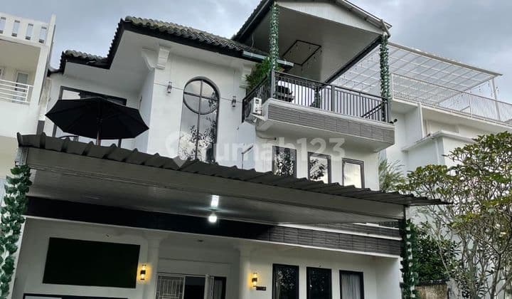 For Sale. Quick House in Green Golf Hill Sentul City. SHM.