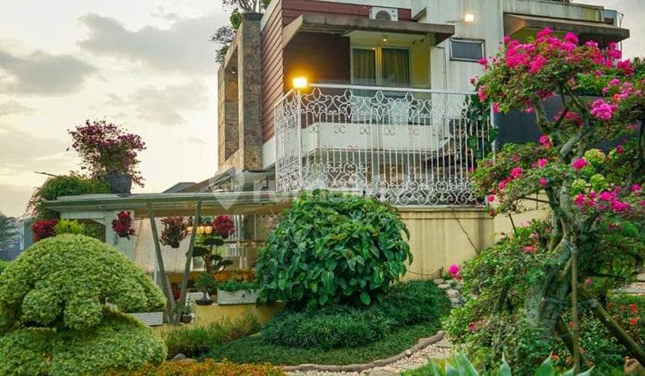For Sale: Nice House in Santorini Cluster, Corner Unit, Freehold Title