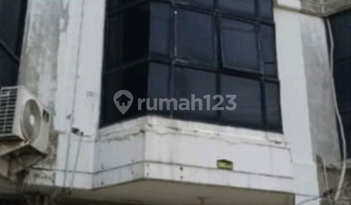 Di Sewakan Ruko 3,5 Lantai di Daan Mogot