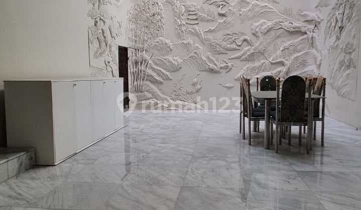 Sewa Rumah Besar 3Lt di Sunter