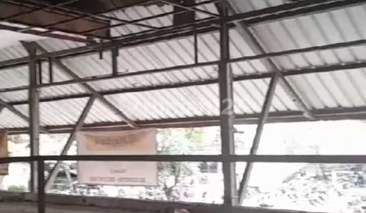 Ruang Usaha Bangunan Ex Cafe di Kota Baru Parahyangan, Bandung