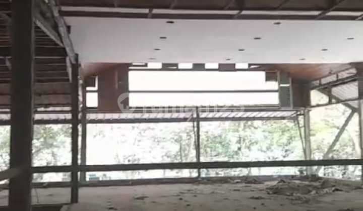 Ruang Usaha Bangunan Ex Cafe di Kota Baru Parahyangan, Bandung