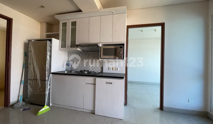 Apartemen Calia 3BR Semi Furnished Lantai 39 Di Pulomas **