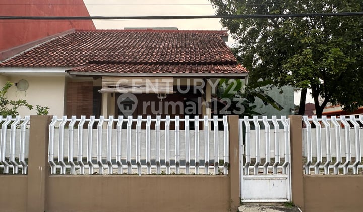 Rumah Hoek Di Perumahan Pondok Mekarsari, Cimanggis-Depok