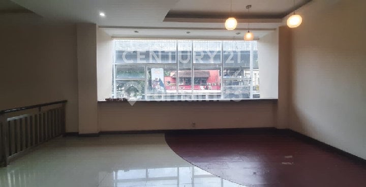 Bangunan Kantor Siap Pakai di Wolter Monginsidi, Jakarta Selatan