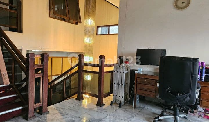 Ruang Usaha Mainroad Sutami untuk Cafe, Kantor Notaris, Praktek Dokter