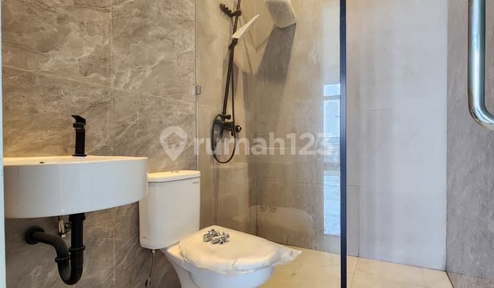 Rumah 3 Lantai Modern Minimalis Di Bandung Kota