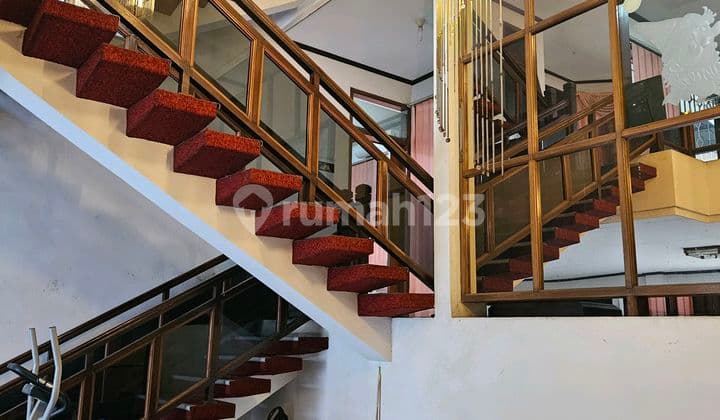 Rumah Serba Guna Lokasi Dekat Pvj bisa untuk Cafe Kantor Notaris Bimbel