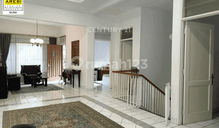 Jual Murah Rumah 3 Lantai Ciumbuleuit Bandung