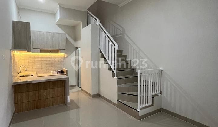 Di Jual Cepat Rumah 2 lantai Furnish di Cendana Cipondoh Kota Tangerang - (UMI025)