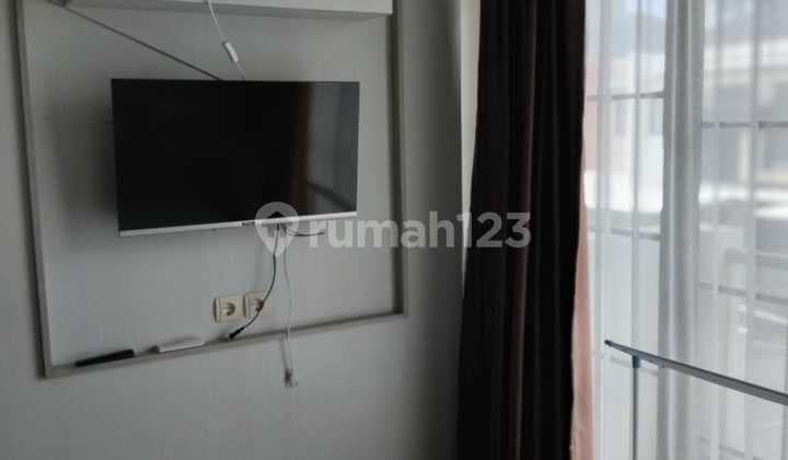DiSewakan Rumah Cluster East Asia Kondisi Full Furnished di GLC - (UMI237)
