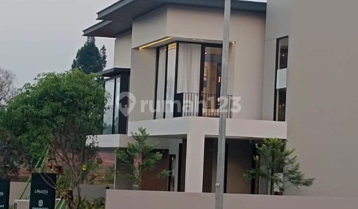 Rumah Sultan 2 Lantai di Shila @Sawangan Depok