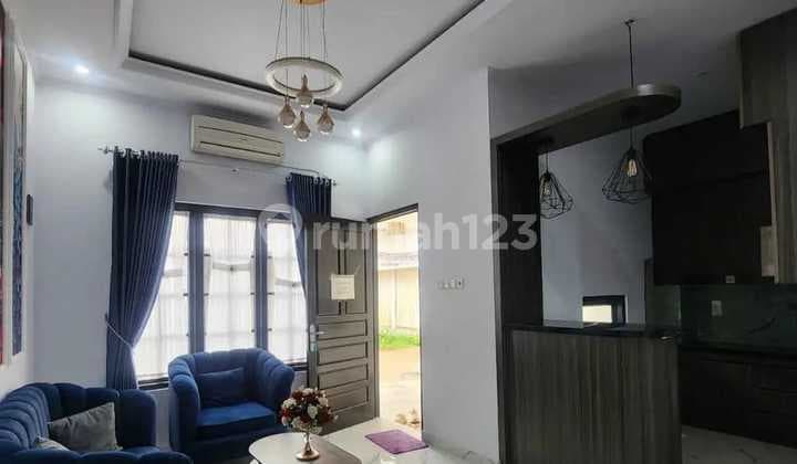 Rumah 2.5 Lantai + Rooftop di Gas Alam Cimanggis