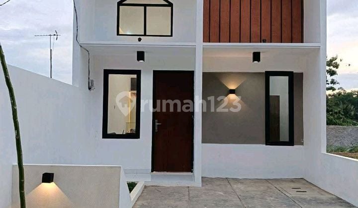 Rumah Baru Dalam Perumahan Di Kalimulya