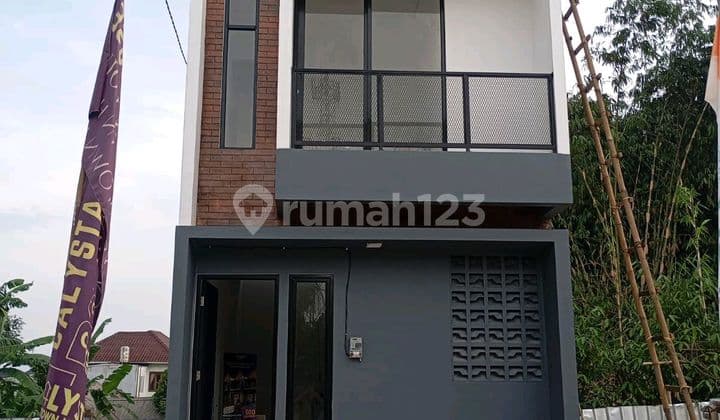 Rumah 2 Lantai Dekat Alun - Alun Grand Depok City