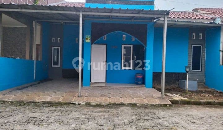 Ready-to-Live Home in D'marco Diamond Cilodong