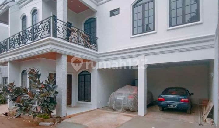 Rumah Siap Huni 2,5 Lantai + Kolam Renang