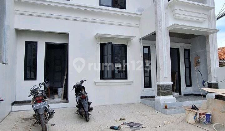 Rumah 2 Lantai Siap Huni Dekat Alun Alun Depok