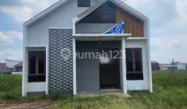 Rumah Jalan Adi Sucipto Komplek Hanura Permai 1 Kubu Raya Pontianak