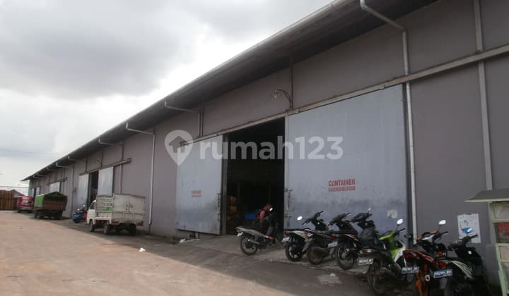Gudang Jalan Komyos Sudarso Pergudangan Jeruju, Pontianak Barat
