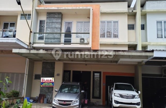 Rumah Jalan Surya Komplek Surya Residence, Pontianak Selatan