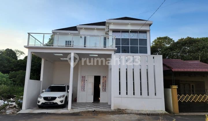 Rumah Jalan Raya Kapur Komplek Gapura Garden City Blok Mawar, Kubu Raya Pontianak