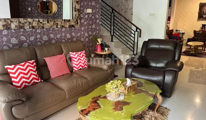 Ready-to-Occupy House in a Cluster Near Al Azhar Islamic School Bintaro