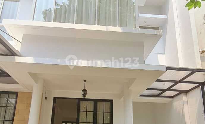 Rumah Mewah Dua Lantai Di Discovery Bintaro Tangerang Selatan