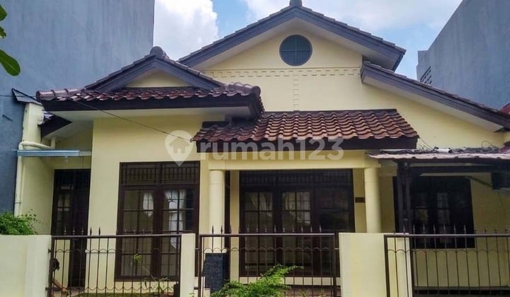 Disewakan Rumah Bintaro Sektor 9 LT 120 LB 100 - 2+1 KT, 1 Lantai, Siap Huni