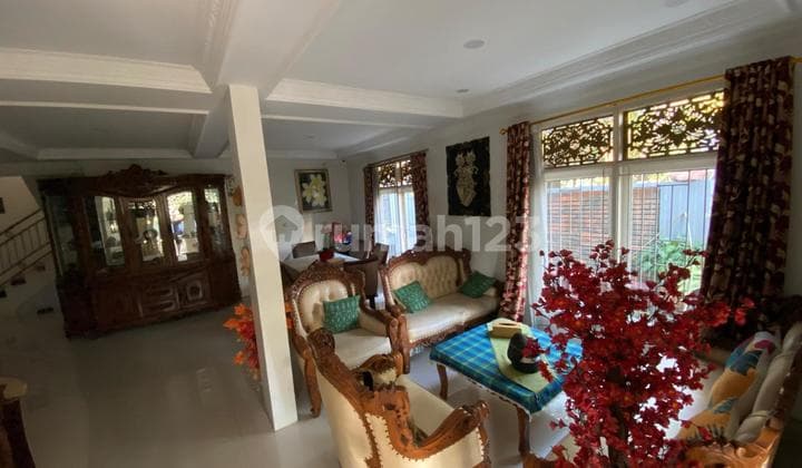 Ready-to-Occupy 2-Story House with Comfortable and Lush Living @Ciledug, Tangerang