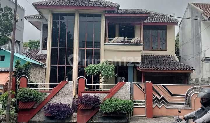 Rumah 2 Lantai Siap Huni dengan Hunian Nyaman dan Asri @Cipanas, Jawa Barat