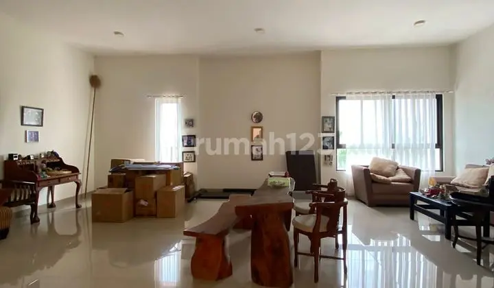 SALE Rumah Kondisi Bagus Siap Huni dengan Hunian Nyaman dan Asri di Bintaro