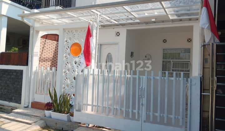 Rumah dengan Bangunan Baru Strategis dekat dengan STAN Bintaro.