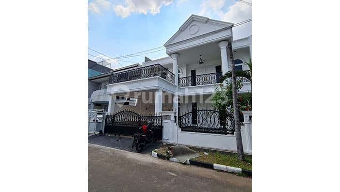 Rumah Gading Kirana Barat, Kelapa Gading Luas 11x17m2