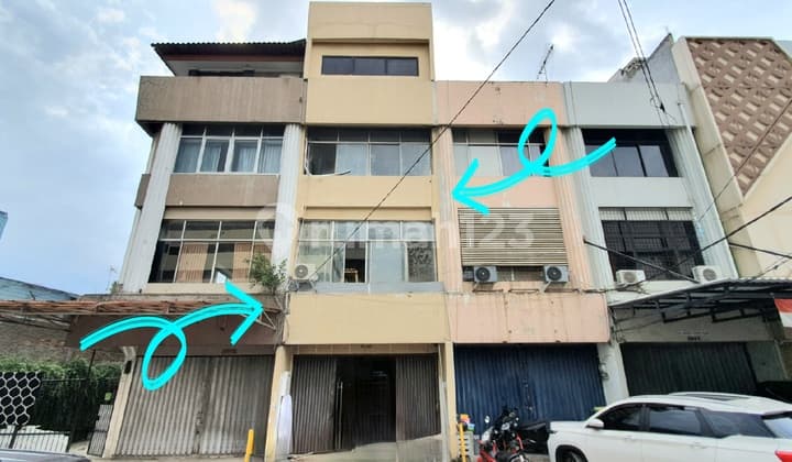 Disewakan Ruko Letjen Suprapto, Galur, Johar Baru. Dalam Kompleks - Tidak Hadap Jalan Raya. Baru Selesai Renovasi Akhir 2025 - Awal 2026