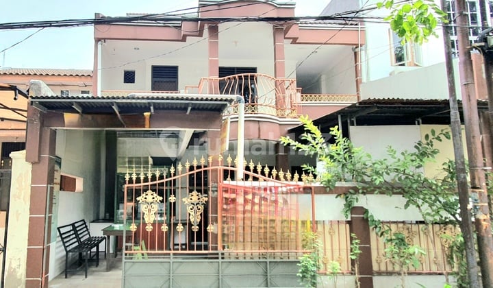 Banyo Raya House, Bcs, Kelapa Gading Area 6x25m² Banyo Raya House, Bcs, Kelapa Gading Area 6x25m²