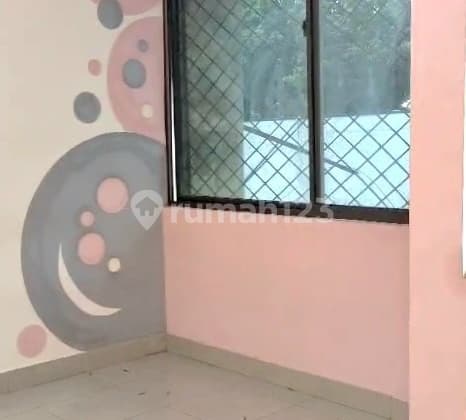 Disewakan Lantai 2 Saja, Ruko Rapih di Kelapa Hibrida Raya, Kelapa Gading