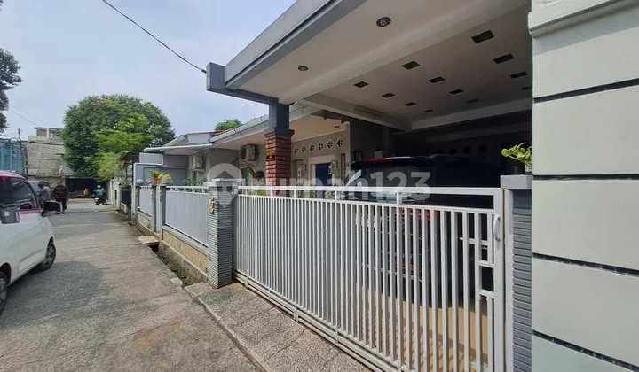 Rumah Cantik Siap Huni Dekat ke Stasiun LRT Busway Rawamangun